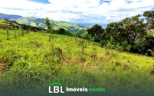 Ótima chácara com 1.600m² em Bueno Brandão-MG