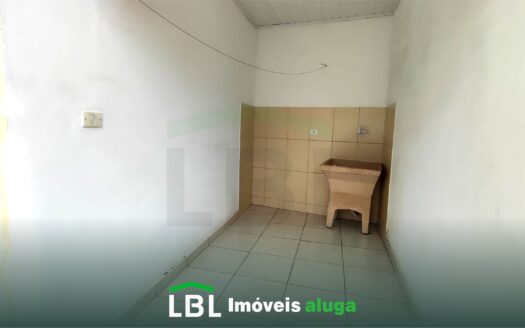 Casa pequena no Jardim Santa Maria em Bueno Brandão-MG