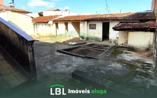 Casa para uso residencial ou comercial no Centro de Bueno Brandão-MG