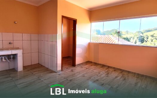 Excelente casa no Bairro Campo Alegre em Bom Repouso-MG