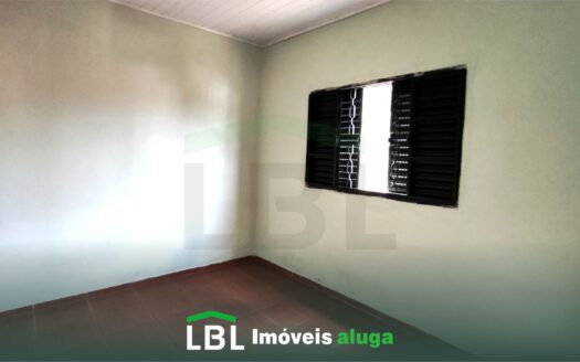 Casa pequena no Parque Brigagão II em Bueno Brandão-MG