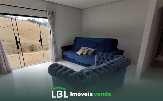 Chácara com Casa Reformada e Terreno para Plantio