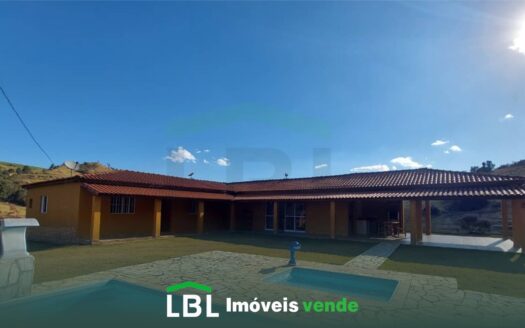 Chácara com Cachoeira Privativa Munhoz/MG