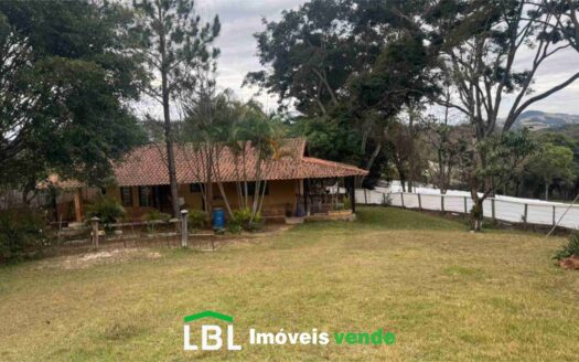 Chácara à venda em Bueno Brandão, próxima a Munhoz