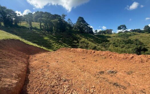 Terreno à venda com 4.900m²