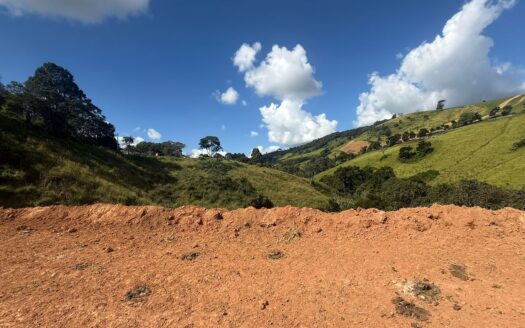 Terreno à venda com 4.900m²