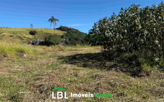 Terreno de 20.000 m² com Vista para as Montanhas